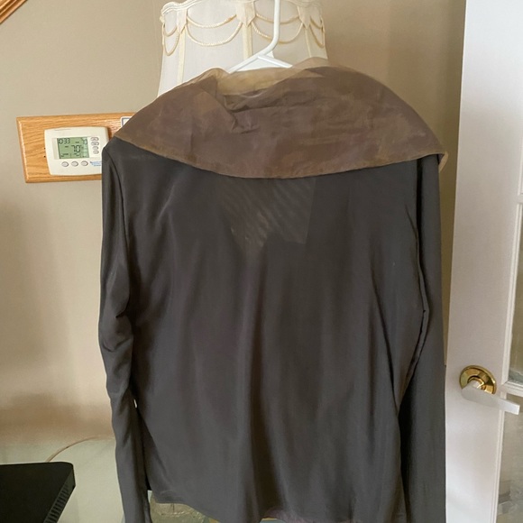 Jacket - Picture 3 of 4